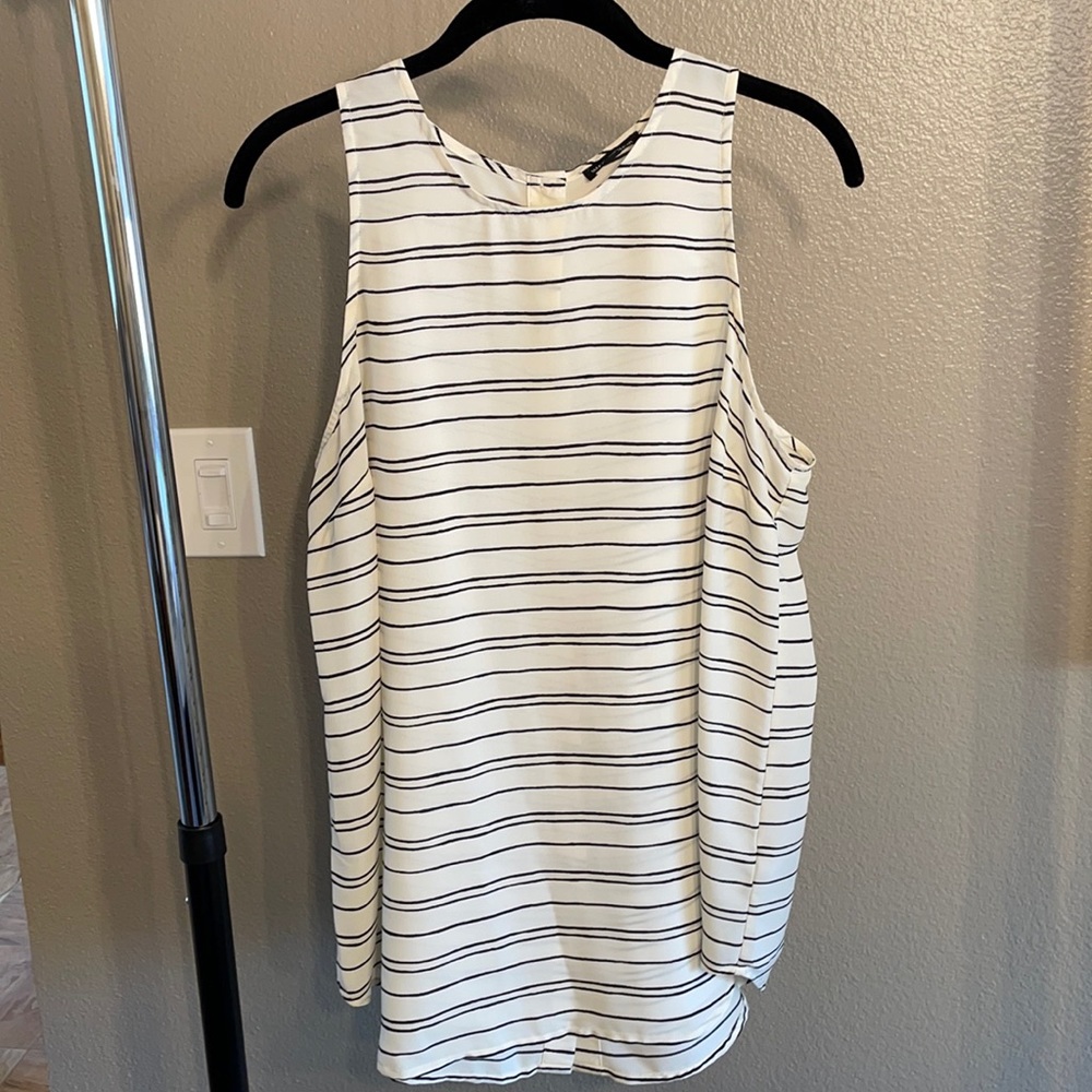 Sleeveless blouse